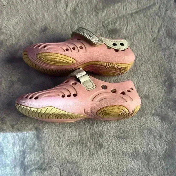 Dawgs -  baby/toddler sandals. Size 5 - Picture 3 of 6